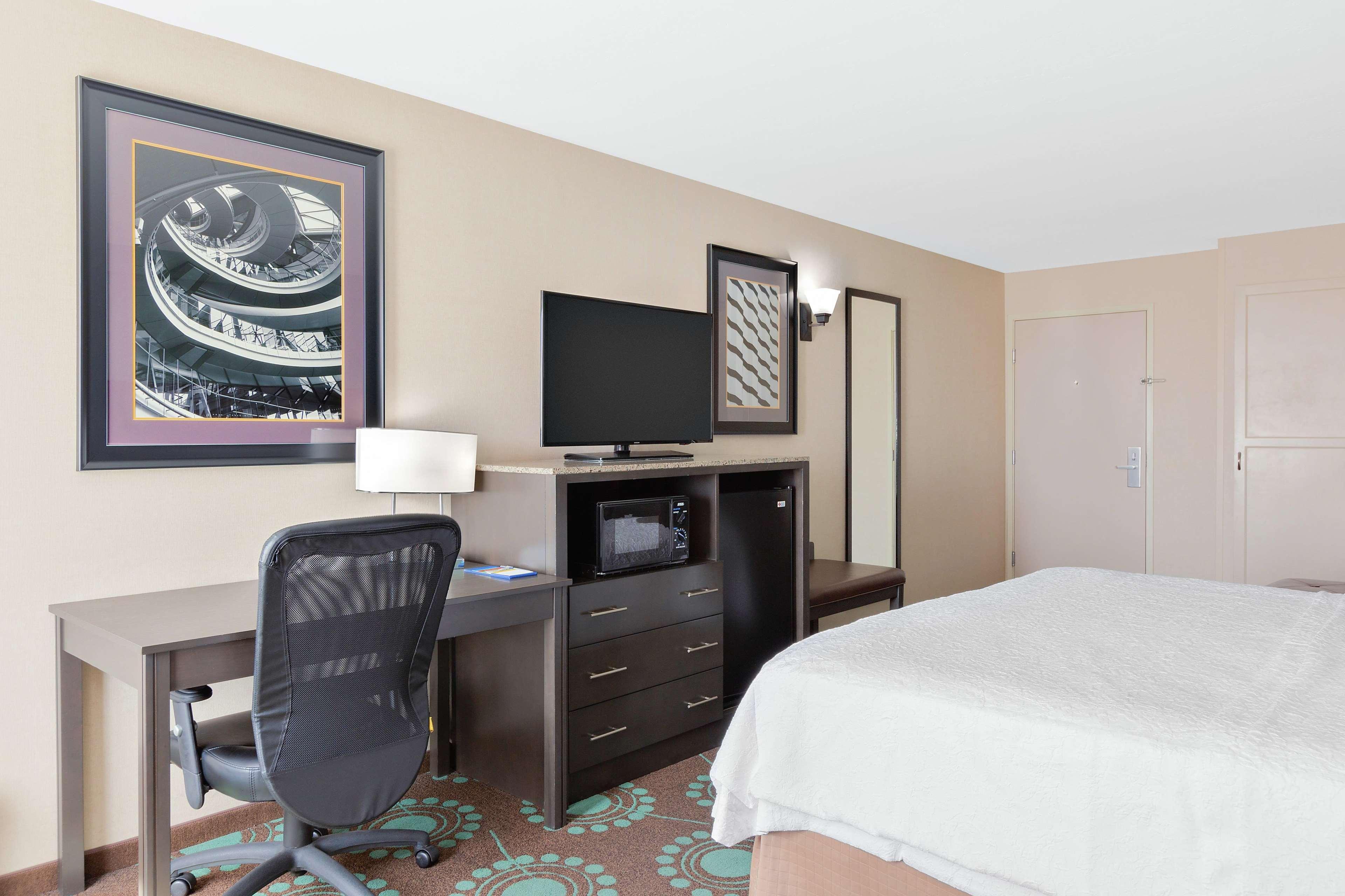 Spark By Hilton Bakersfield Central Exterior photo