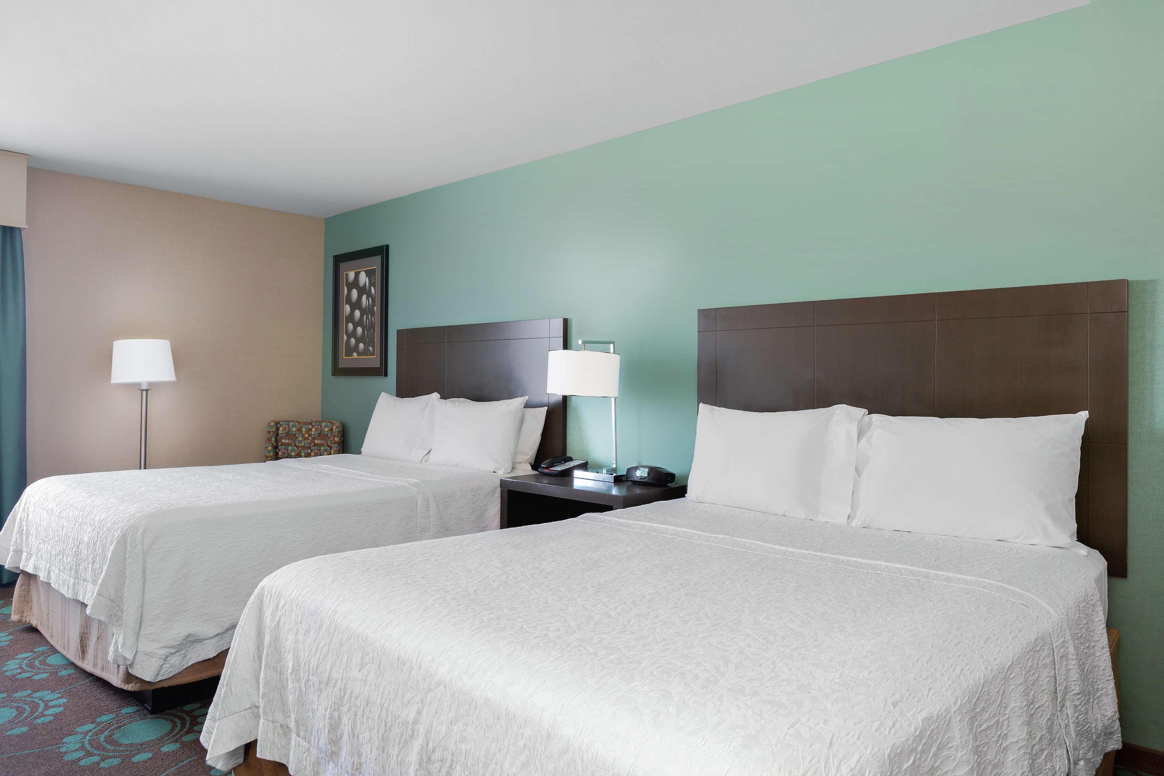 Spark By Hilton Bakersfield Central Exterior photo