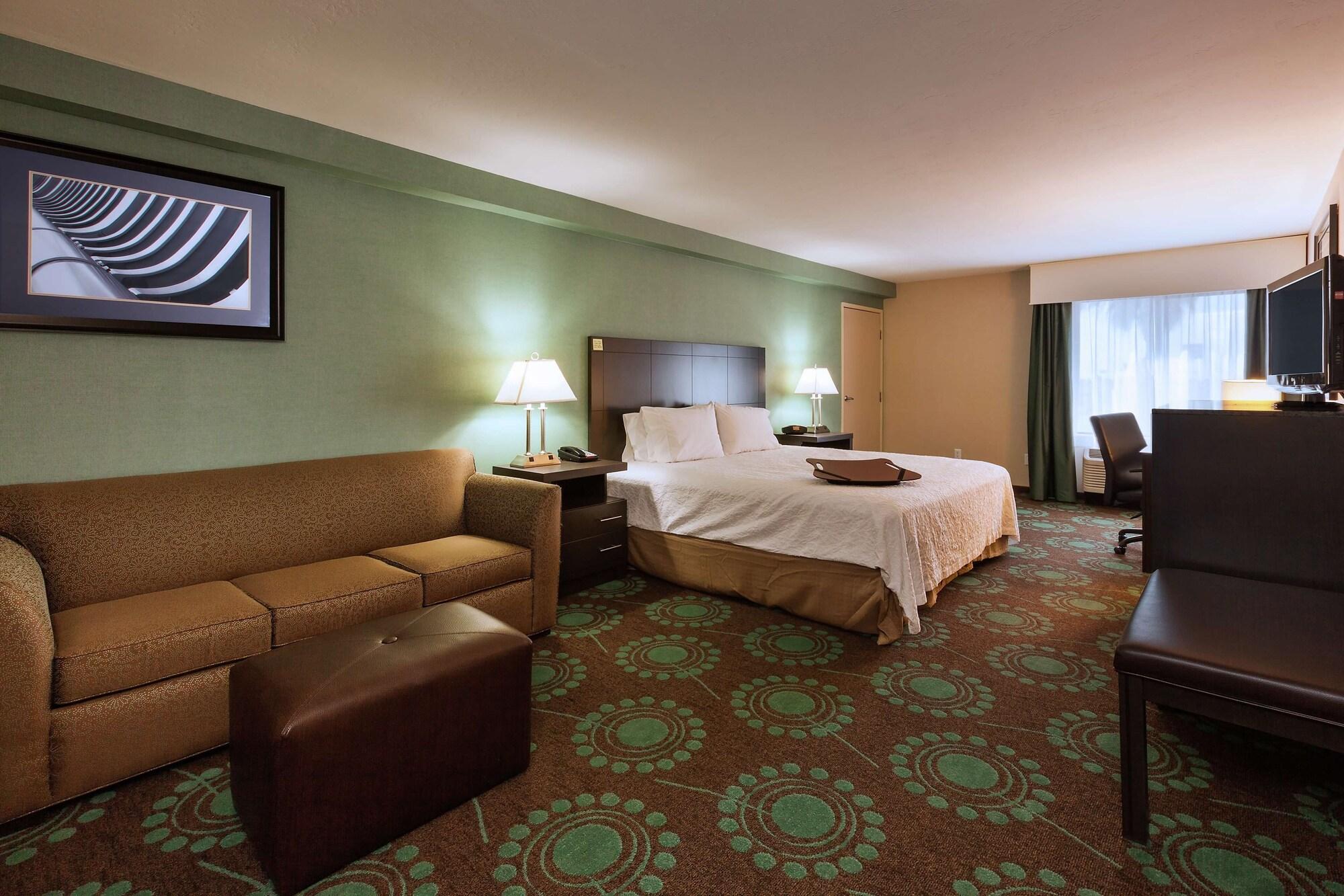 Spark By Hilton Bakersfield Central Exterior photo