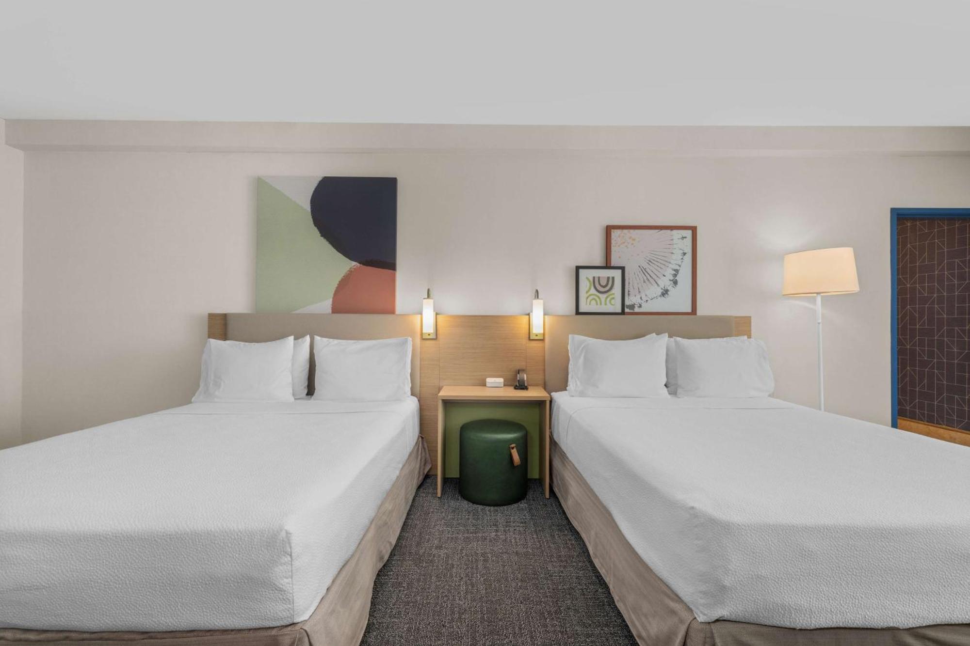 Spark By Hilton Bakersfield Central Exterior photo