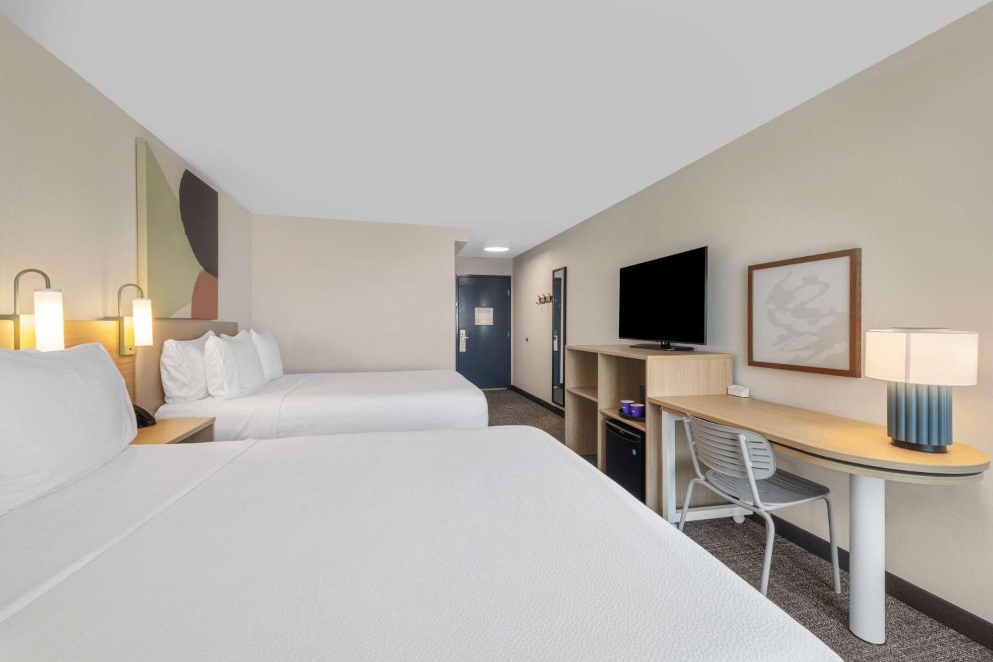 Spark By Hilton Bakersfield Central Exterior photo
