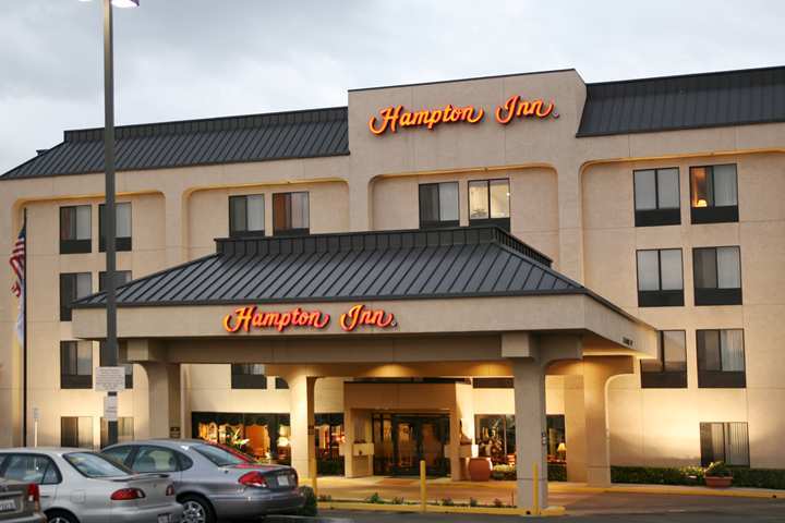 Spark By Hilton Bakersfield Central Exterior photo